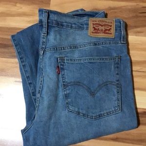 Levi’s Boyfriend Jeans